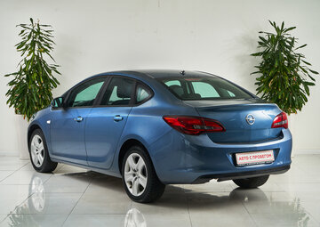 Opel Astra Вид 4
