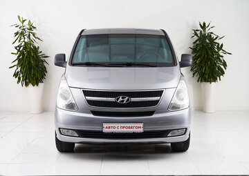 Hyundai Grand Starex Вид 2